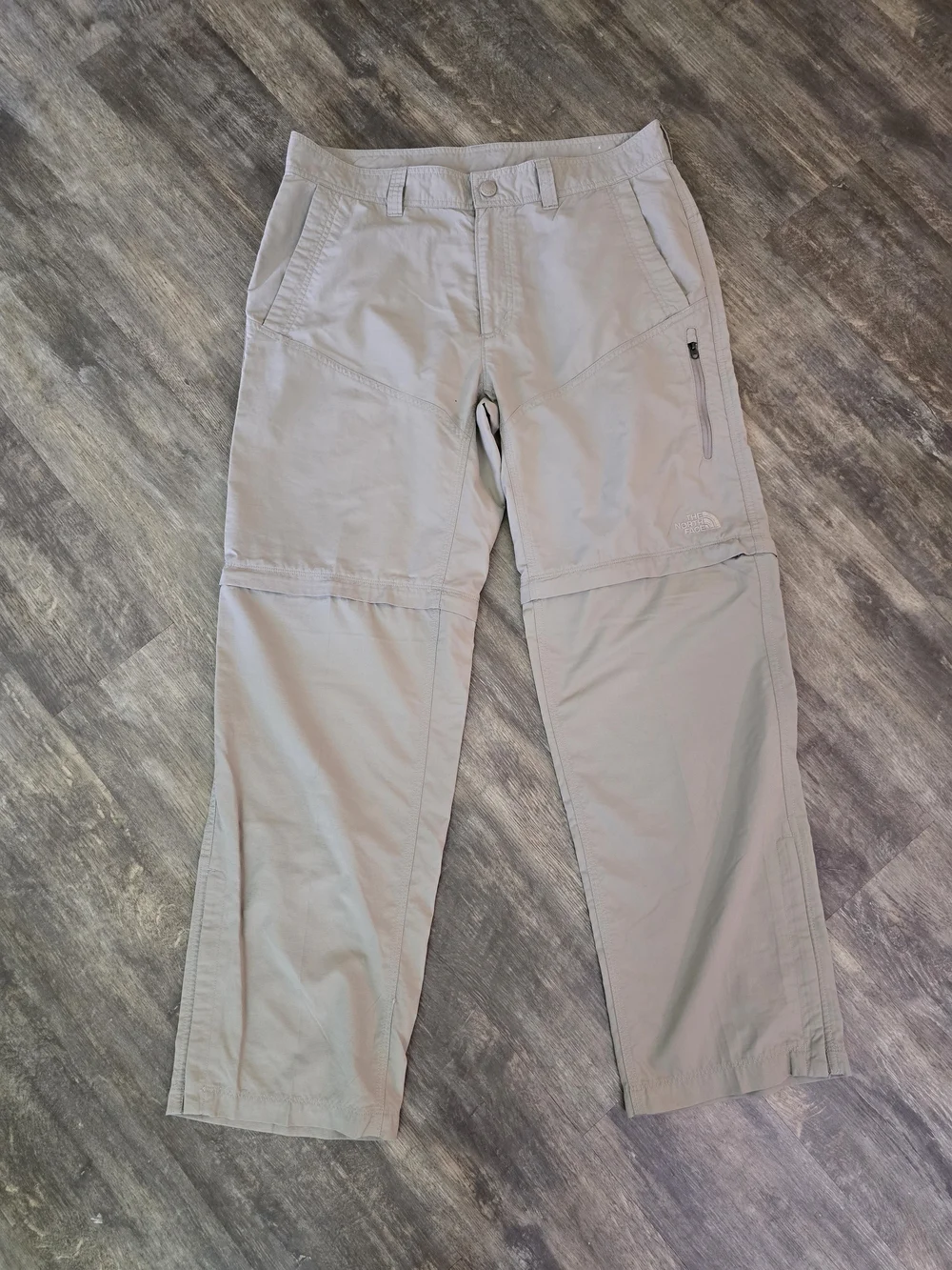 The North Face Men's Convertible Pants in Light Gray Size 32